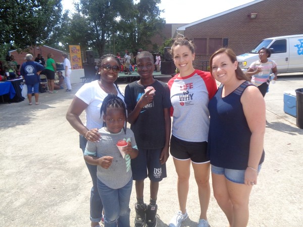 group photo with kids holding snowcones